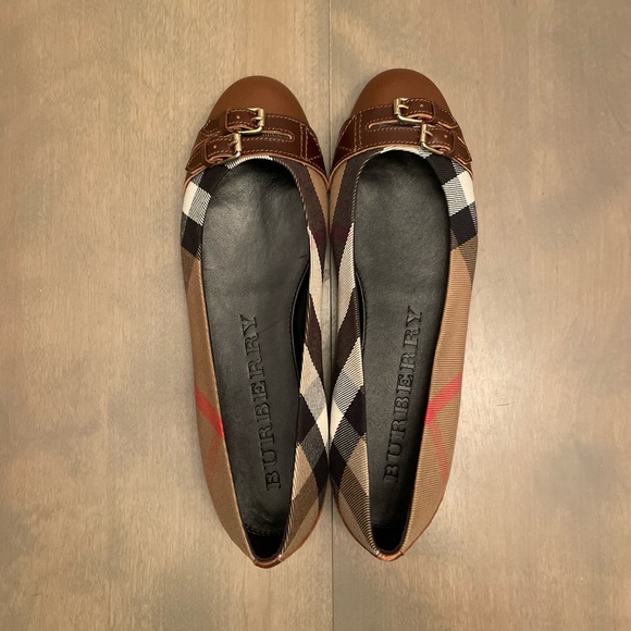 Burberry flats size 8 - Picture 2 of 2